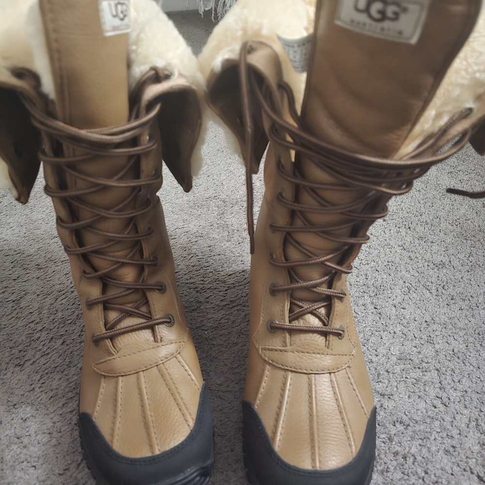 UGG Women's Tan and Black Winter Boots
